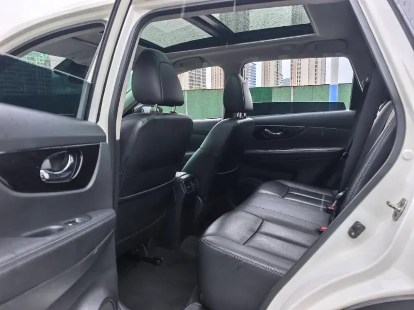 2020 Nissan X-Trail 2.0L 154HP L4 CVT,autocango,china used car exporter,china ev exporter,chinese used car exporter,chinese used ev exporter