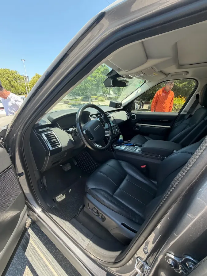 2020 Land Rover Discovery 3.0T 340HP V6 8AT,autocango,china used car exporter,china ev exporter,chinese used car exporter,chinese used ev exporter