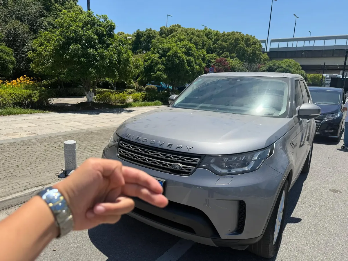 2020 Land Rover Discovery 3.0T 340HP V6 8AT,autocango,china used car exporter,china ev exporter,chinese used car exporter,chinese used ev exporter
