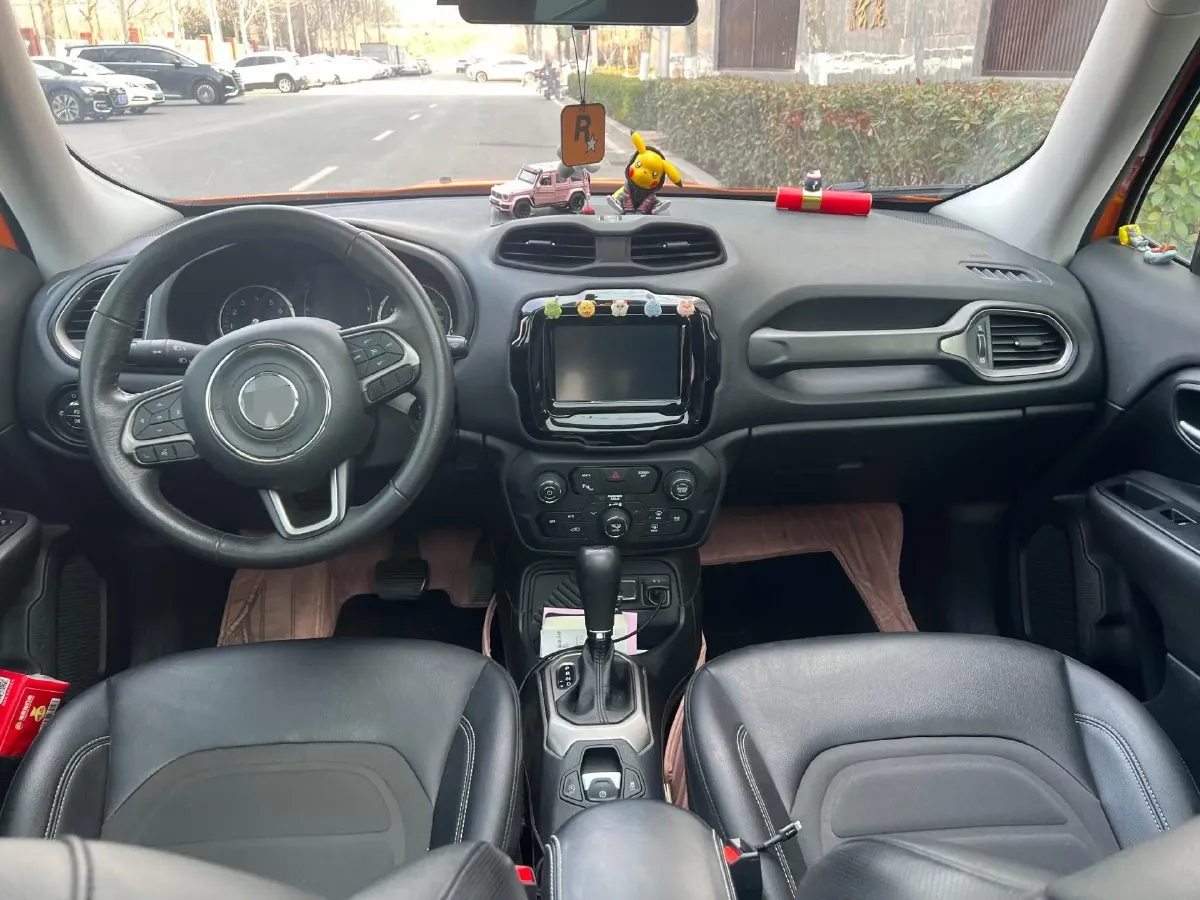 2019 Jeep Renegade 1.3T 173HP L4 7DCT,autocango,china used car exporter,china ev exporter,chinese used car exporter,chinese used ev exporter