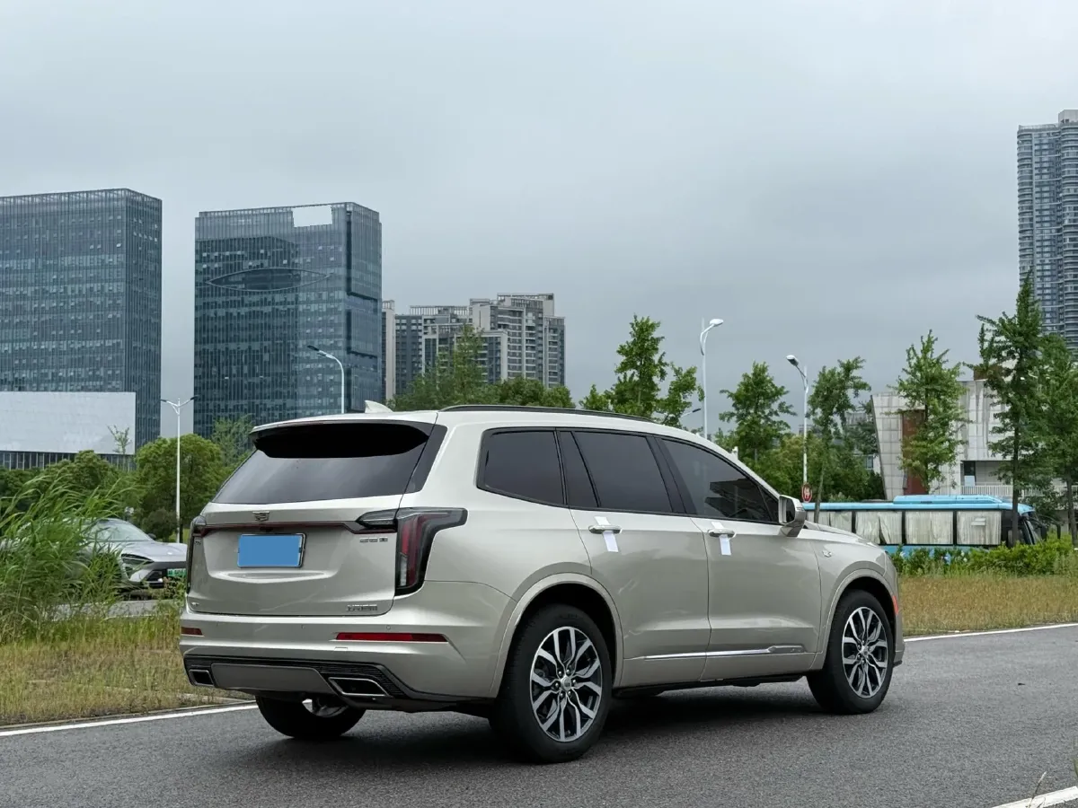2022 Cadillac XT6 2.0T 237HP L4 9AT,autocango,china used car exporter,china ev exporter,chinese used car exporter,chinese used ev exporter