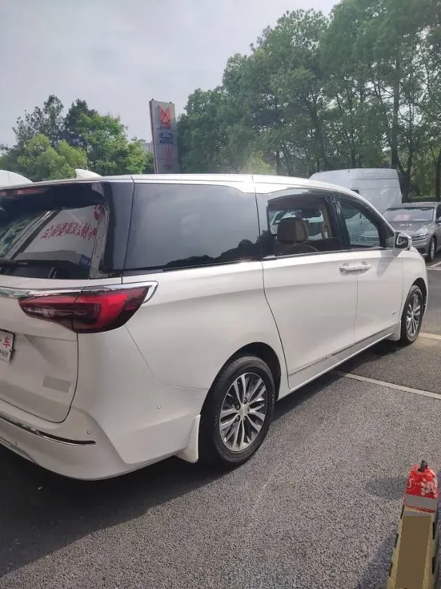 2021 Buick GL8 2.0T 237HP L4 9AT,autocango,china used car exporter,china ev exporter,chinese used car exporter,chinese used ev exporter