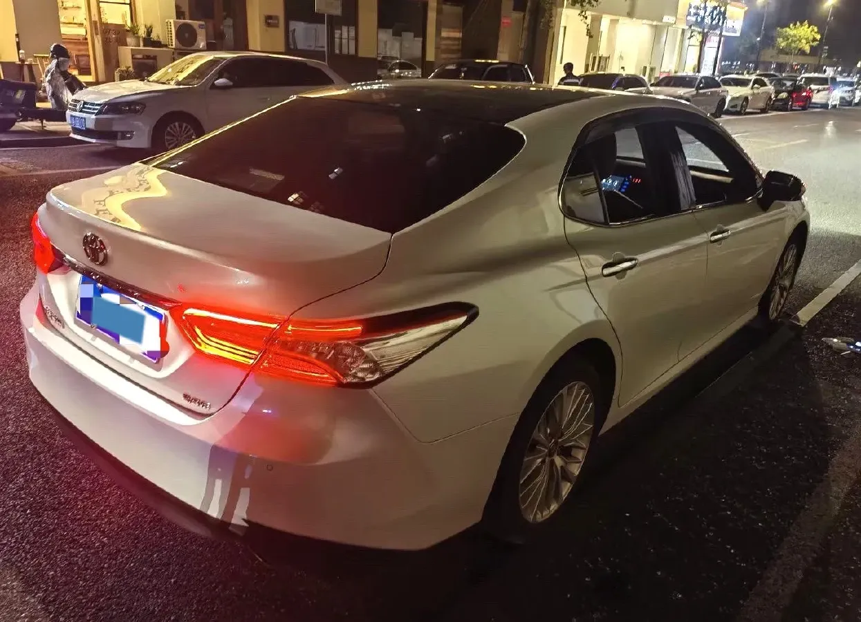 2019 Toyota Camry 2.5L 209HP L4 8AT,autocango,china used car exporter,china ev exporter,chinese used car exporter,chinese used ev exporter
