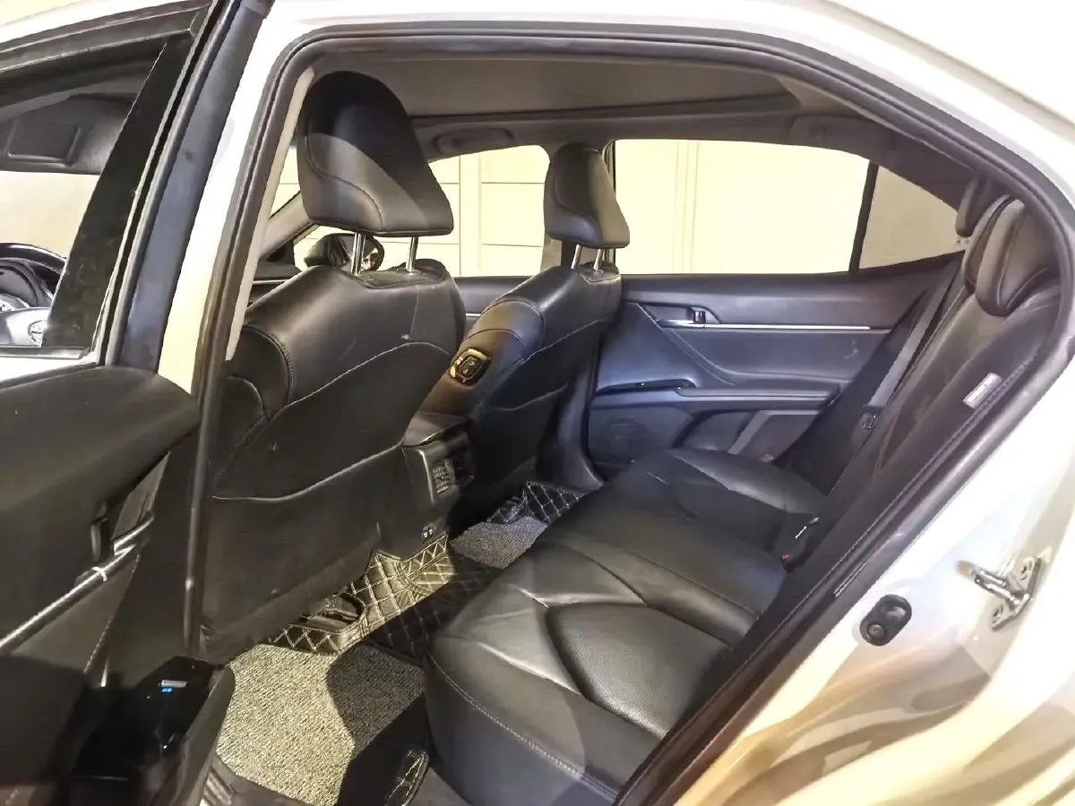 2019 Toyota Camry 2.5L 209HP L4 8AT,autocango,china used car exporter,china ev exporter,chinese used car exporter,chinese used ev exporter
