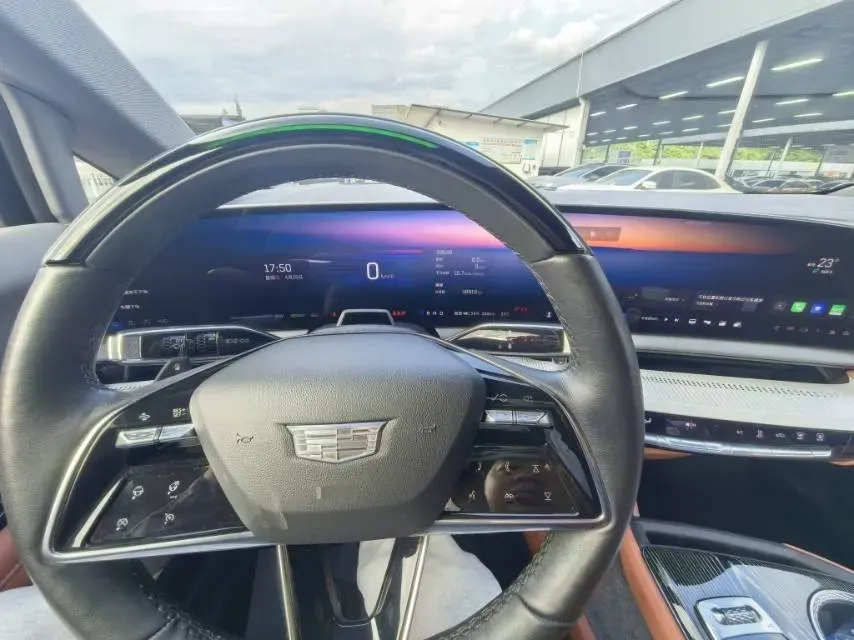2024 Cadillac OPTIQ BEV 79.7KWH,autocango,china used car exporter,china ev exporter,chinese used car exporter,chinese used ev exporter