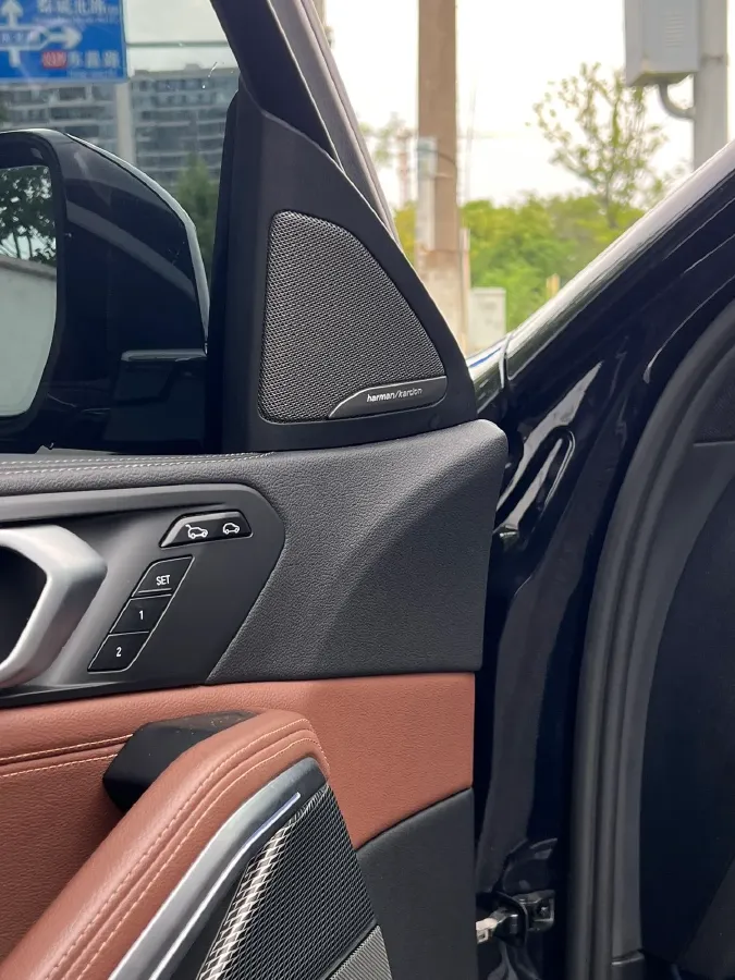 2021 BMW X6 3.0T 340HP L6 8AT,autocango,china used car exporter,china ev exporter,chinese used car exporter,chinese used ev exporter