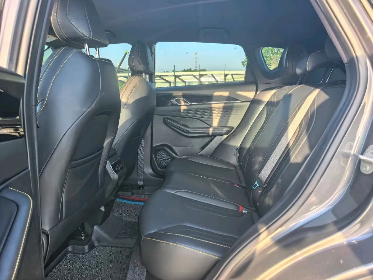 2025 Geely Coolray 1.5T 181HP L4 7DCT,autocango,china used car exporter,china ev exporter,chinese used car exporter,chinese used ev exporter