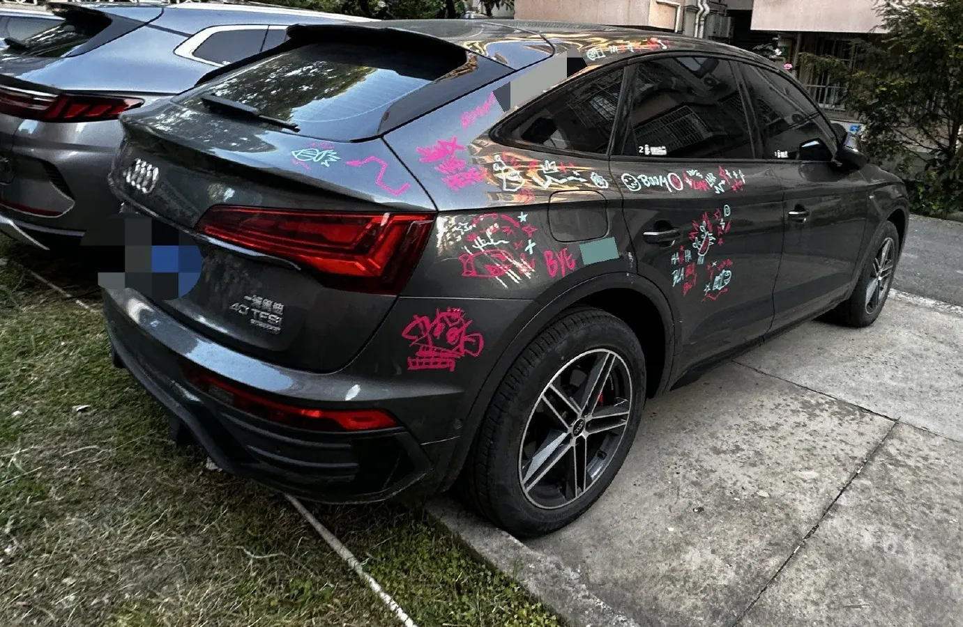 2021 Audi Q5L 2.0T 190HP L4 7DCT,autocango,china used car exporter,china ev exporter,chinese used car exporter,chinese used ev exporter