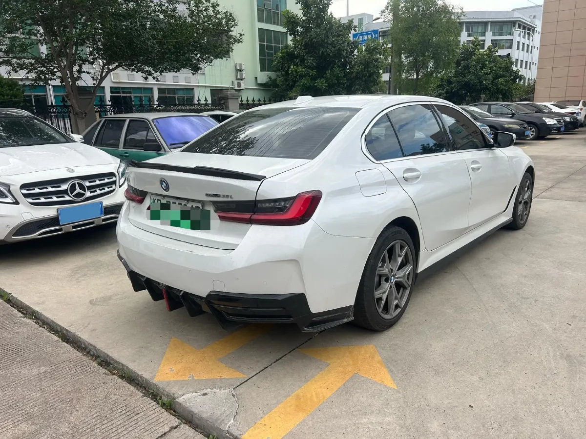 2025 BMW i3 BEV 70KWH,autocango,china used car exporter,china ev exporter,chinese used car exporter,chinese used ev exporter