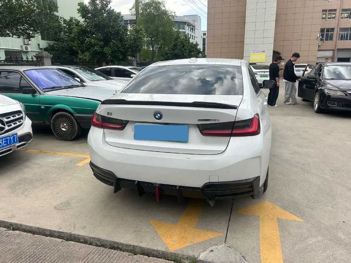 2025 BMW i3 BEV 70KWH,autocango,china used car exporter,china ev exporter,chinese used car exporter,chinese used ev exporter