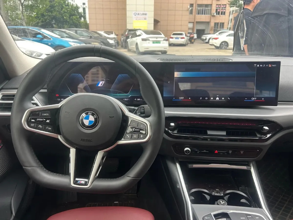 2025 BMW i3 BEV 70KWH,autocango,china used car exporter,china ev exporter,chinese used car exporter,chinese used ev exporter
