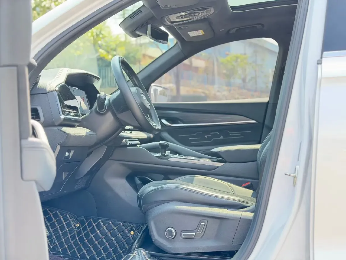 2020 Geely Coolray 1.4T 141HP L4 6MT,autocango,china used car exporter,china ev exporter,chinese used car exporter,chinese used ev exporter