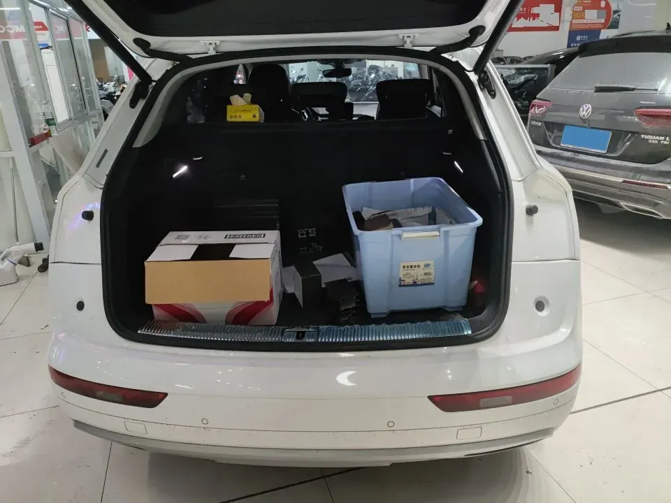 2020 Audi Q5L 2.0T 190HP L4 7DCT,autocango,china used car exporter,china ev exporter,chinese used car exporter,chinese used ev exporter