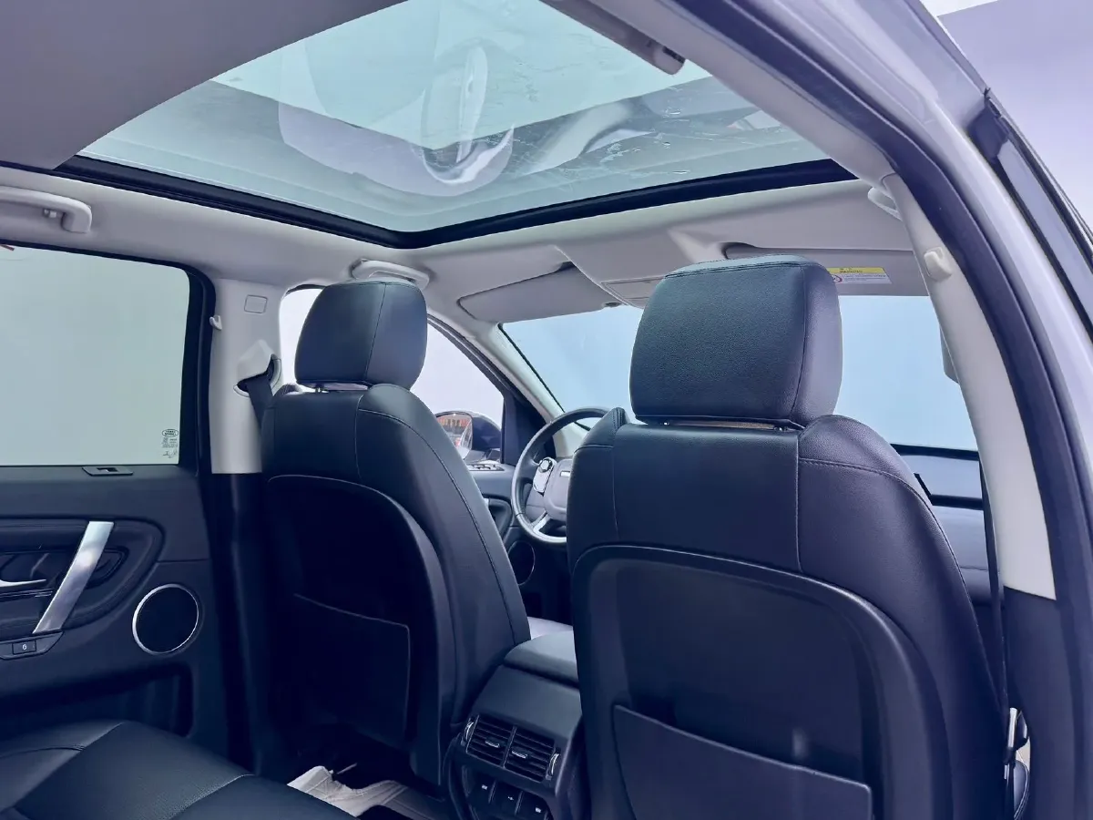 2020 Land Rover Discovery Sport 2.0T 200HP L4 9AT,autocango,china used car exporter,china ev exporter,chinese used car exporter,chinese used ev exporter