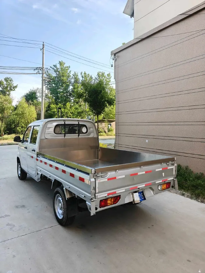 2019 WuLing RongGuang New Truck 1.5L 107HP L4 5MT,autocango,china used car exporter,china ev exporter,chinese used car exporter,chinese used ev exporter