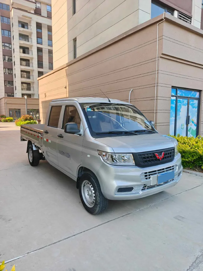 2019 WuLing RongGuang New Truck 1.5L 107HP L4 5MT,autocango,china used car exporter,china ev exporter,chinese used car exporter,chinese used ev exporter