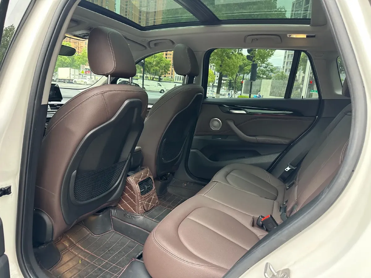 2022 BMW X1 2.0T 192HP L4 7DCT,autocango,china used car exporter,china ev exporter,chinese used car exporter,chinese used ev exporter