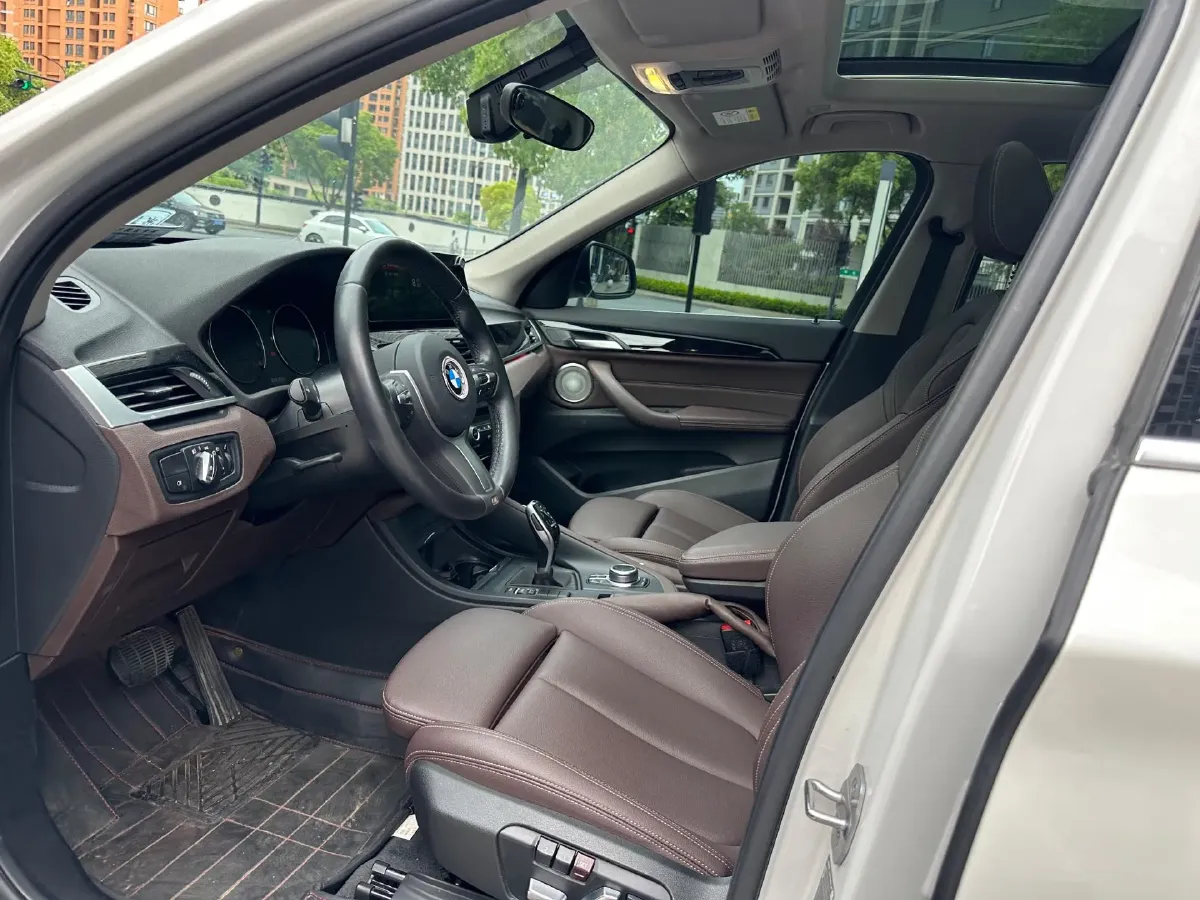 2022 BMW X1 2.0T 192HP L4 7DCT,autocango,china used car exporter,china ev exporter,chinese used car exporter,chinese used ev exporter