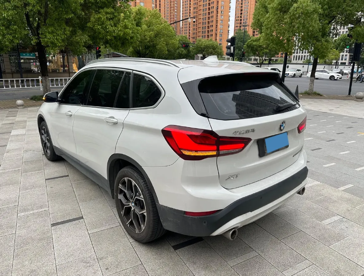 2022 BMW X1 2.0T 192HP L4 7DCT,autocango,china used car exporter,china ev exporter,chinese used car exporter,chinese used ev exporter