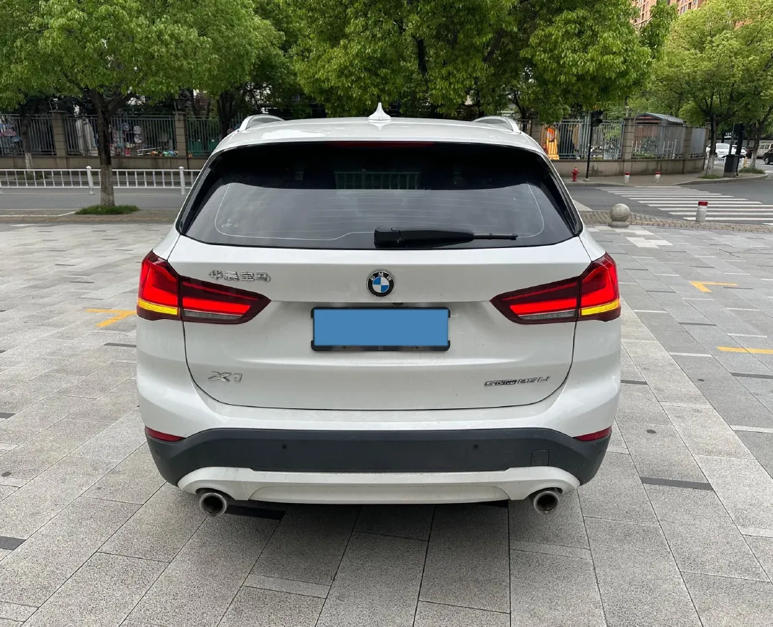 2022 BMW X1 2.0T 192HP L4 7DCT,autocango,china used car exporter,china ev exporter,chinese used car exporter,chinese used ev exporter