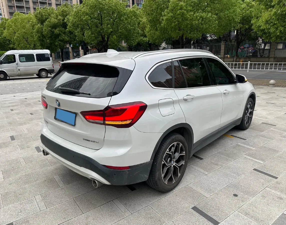 2022 BMW X1 2.0T 192HP L4 7DCT,autocango,china used car exporter,china ev exporter,chinese used car exporter,chinese used ev exporter