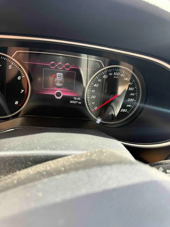 2022 HongQi H5 1.5T 169HP L4 7DCT,autocango,china used car exporter,china ev exporter,chinese used car exporter,chinese used ev exporter
