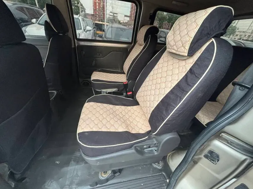 2019 WuLing RongGuang V 1.5L 99HP L4 6MT,autocango,china used car exporter,china ev exporter,chinese used car exporter,chinese used ev exporter