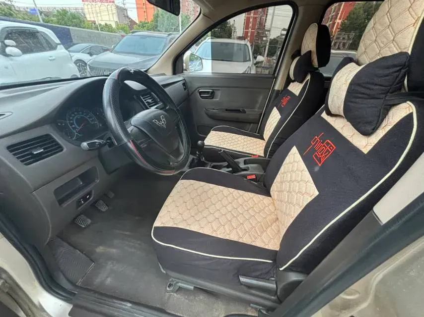 2019 WuLing RongGuang V 1.5L 99HP L4 6MT,autocango,china used car exporter,china ev exporter,chinese used car exporter,chinese used ev exporter
