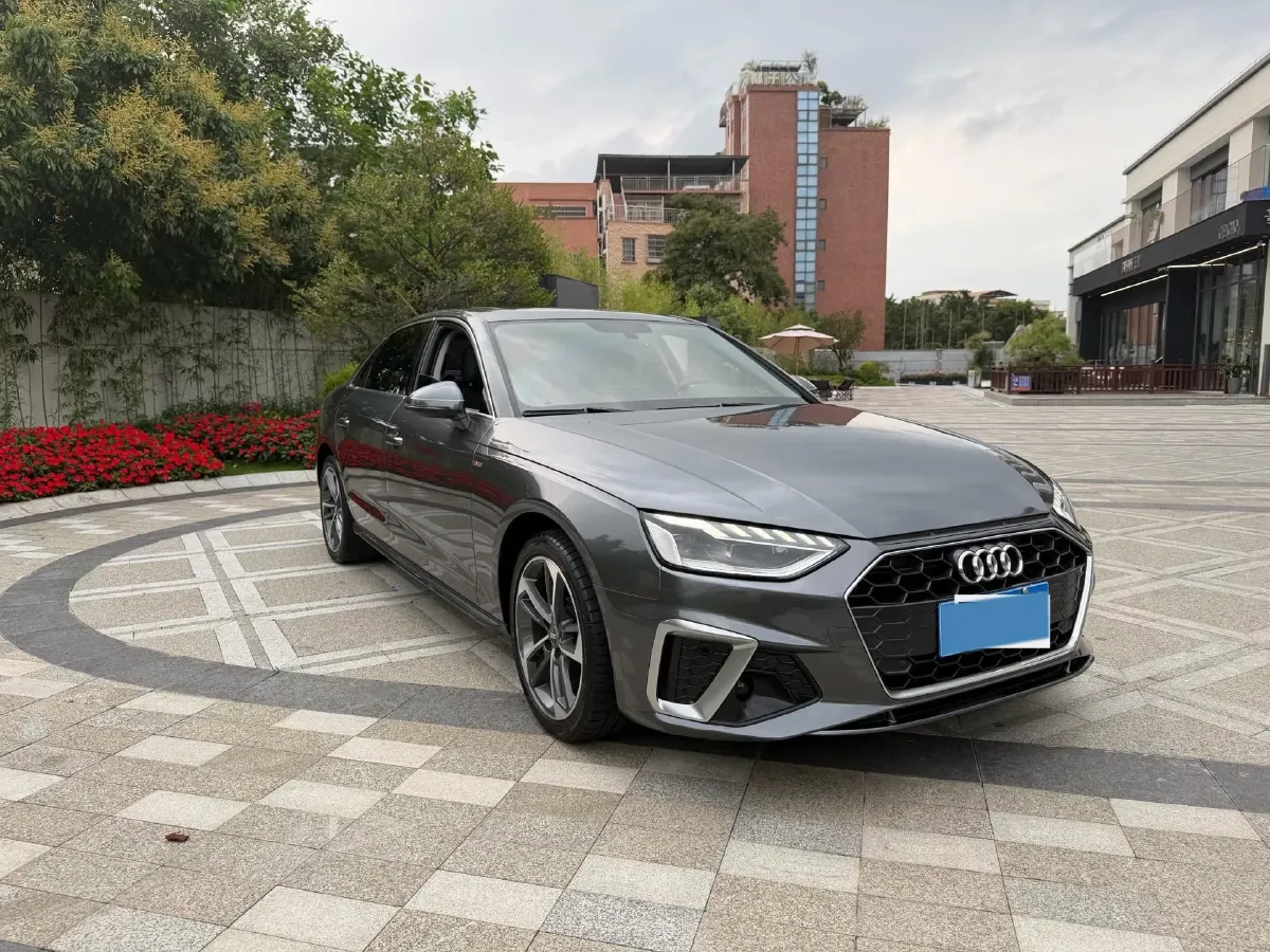 2020 Audi A4L 2.0T 190HP L4 7DCT,autocango,china used car exporter,china ev exporter,chinese used car exporter,chinese used ev exporter