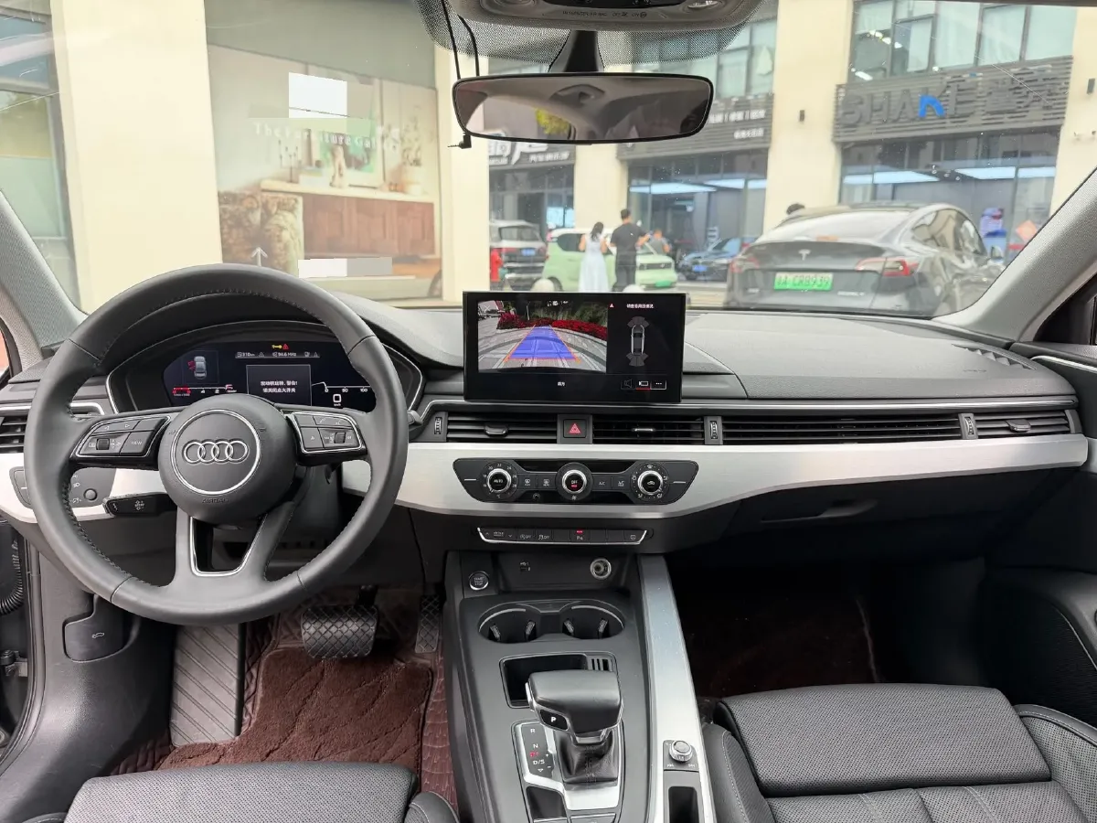 2020 Audi A4L 2.0T 190HP L4 7DCT,autocango,china used car exporter,china ev exporter,chinese used car exporter,chinese used ev exporter