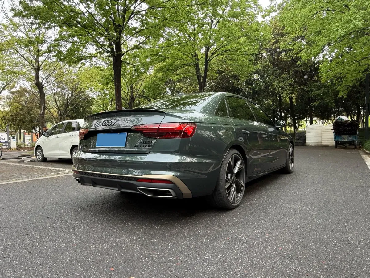2024 Audi A4L 2.0T 190HP L4 7DCT,autocango,china used car exporter,china ev exporter,chinese used car exporter,chinese used ev exporter