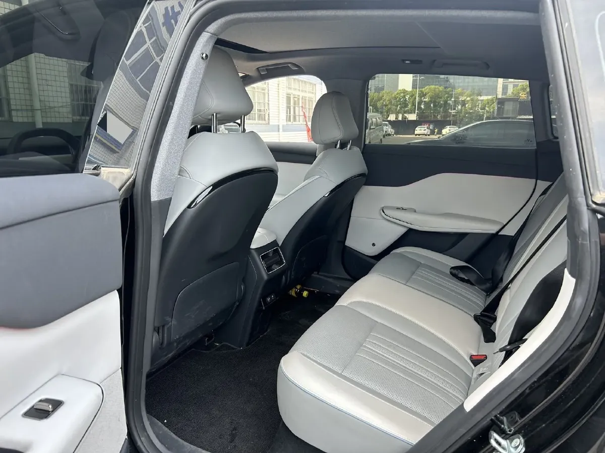 2024 Voyah ZhiYin BEV 77KWH,autocango,china used car exporter,china ev exporter,chinese used car exporter,chinese used ev exporter