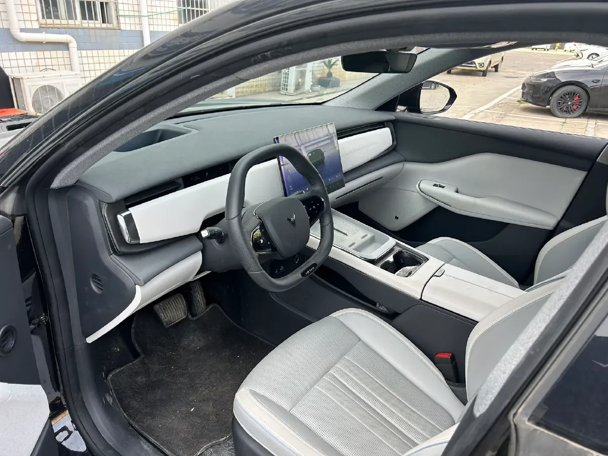 2024 Voyah ZhiYin BEV 77KWH,autocango,china used car exporter,china ev exporter,chinese used car exporter,chinese used ev exporter