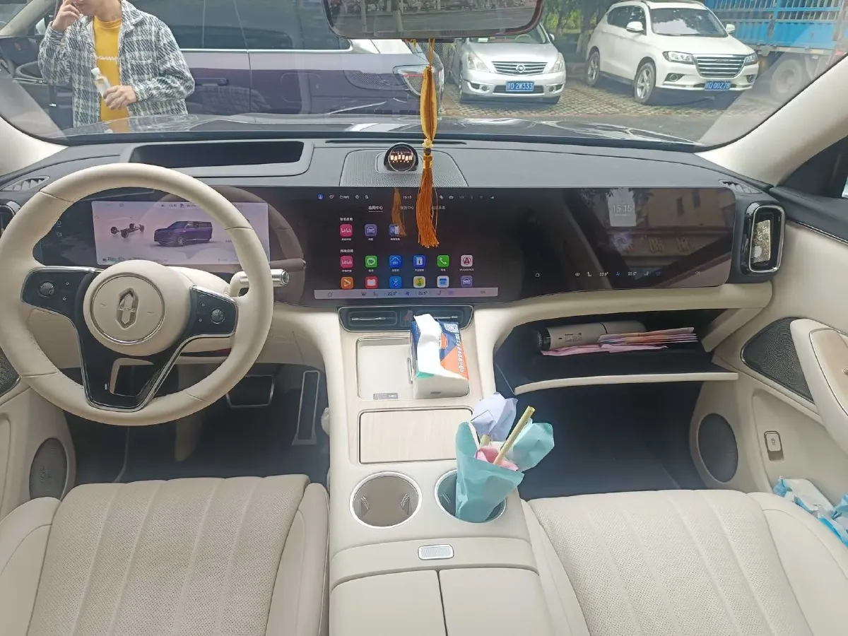 2025 AITO AITO M8 REEV 160HP REEV 53.4KWH,autocango,china used car exporter,china ev exporter,chinese used car exporter,chinese used ev exporter