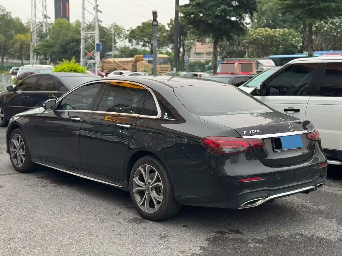 2022 Mercedes-Benz E Class 2.0T 258HP L4 9AT,autocango,china used car exporter,china ev exporter,chinese used car exporter,chinese used ev exporter