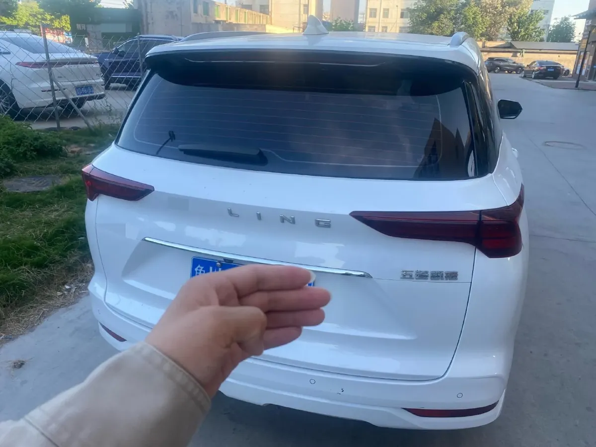 2023 WuLing KaiJie 2.0L 136HP L4 1DHT Hybrid,autocango,china used car exporter,china ev exporter,chinese used car exporter,chinese used ev exporter