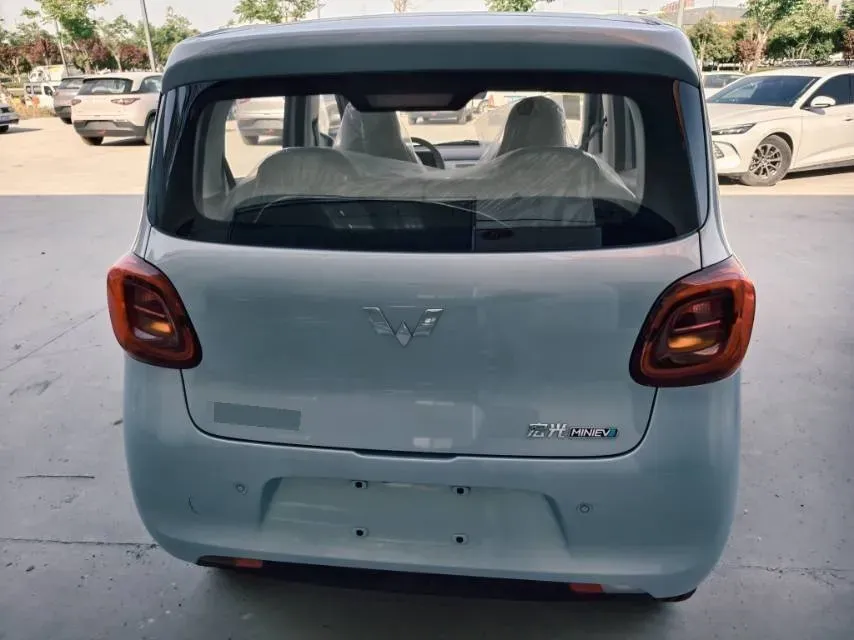 2025 WuLing HongGuang MINI EV BEV 16.2KWH,autocango,china used car exporter,china ev exporter,chinese used car exporter,chinese used ev exporter