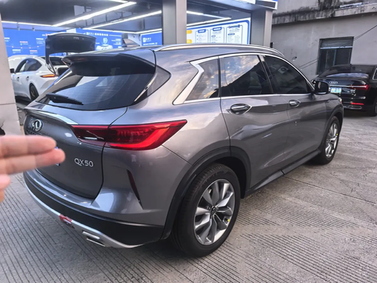 2020 Infiniti QX50 2.0T 245HP L4 CVT,autocango,china used car exporter,china ev exporter,chinese used car exporter,chinese used ev exporter