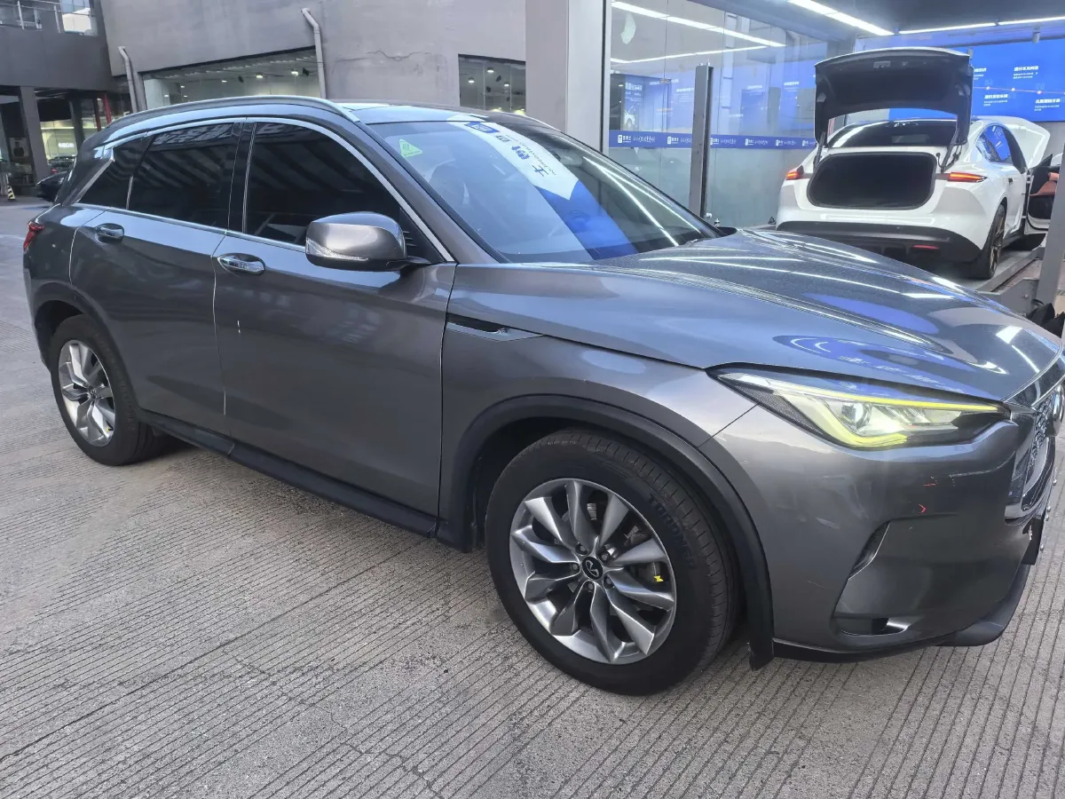 2020 Infiniti QX50 2.0T 245HP L4 CVT,autocango,china used car exporter,china ev exporter,chinese used car exporter,chinese used ev exporter