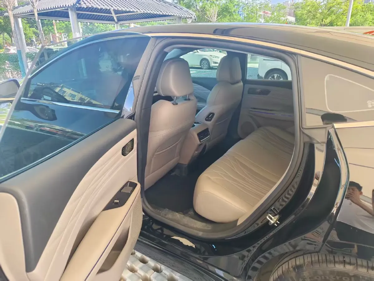 2025 Geely Galaxy Starshine 8 1.5L 112HP L4 1DHT PHEV,autocango,china used car exporter,china ev exporter,chinese used car exporter,chinese used ev exporter