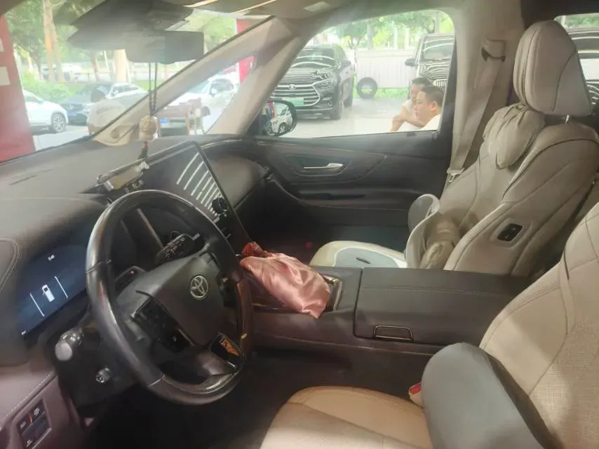 2024 Toyota Alphard 2.5L 190HP L4 E-CVT Hybrid,autocango,china used car exporter,china ev exporter,chinese used car exporter,chinese used ev exporter