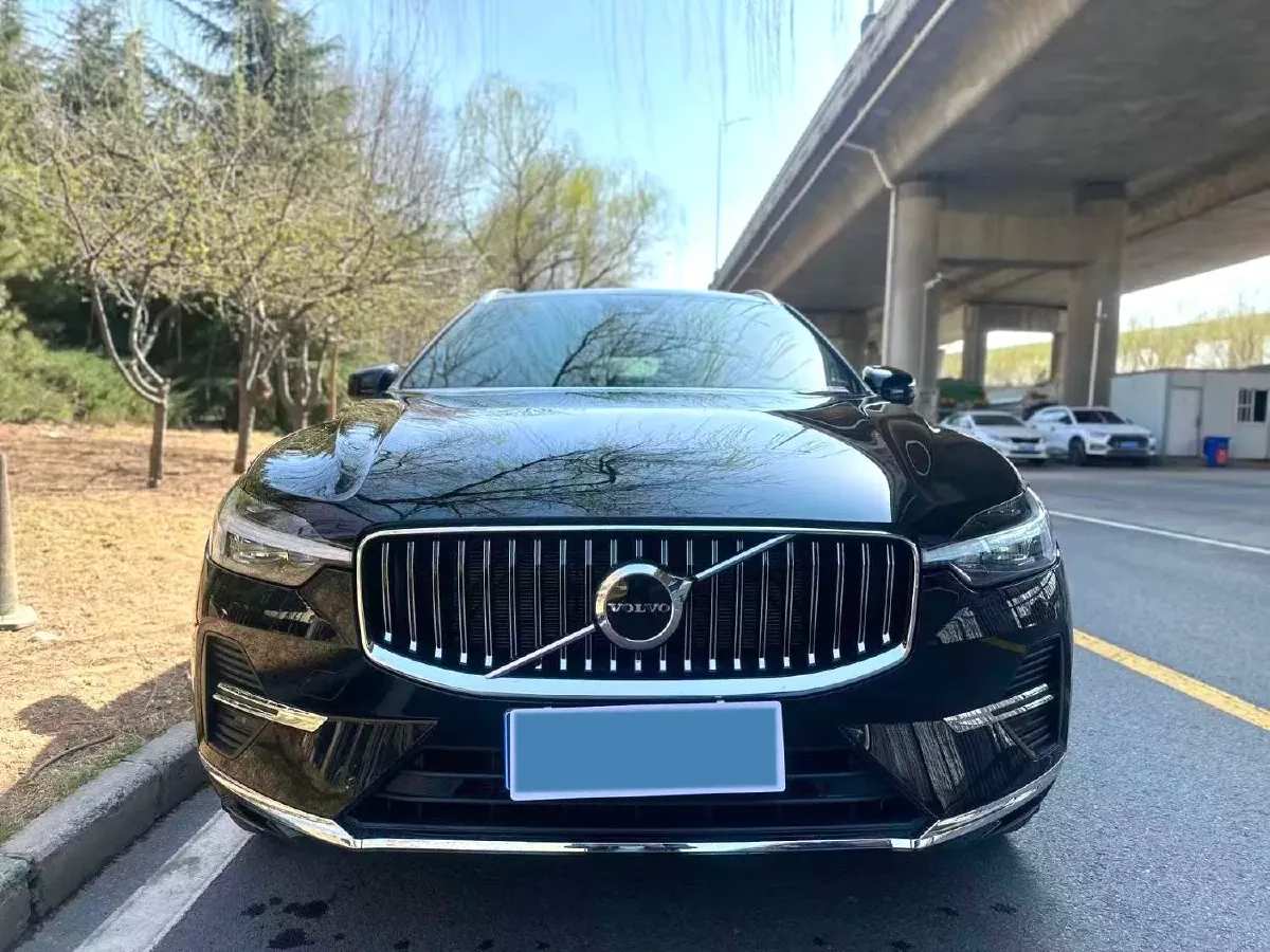 2024 Volvo XC60 2.0T 250HP L4 8AT,autocango,china used car exporter,china ev exporter,chinese used car exporter,chinese used ev exporter