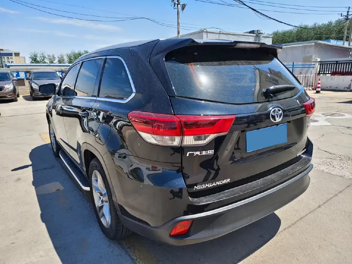 2021 Toyota Highlander 2.0T 220HP L4 6AT,autocango,china used car exporter,china ev exporter,chinese used car exporter,chinese used ev exporter