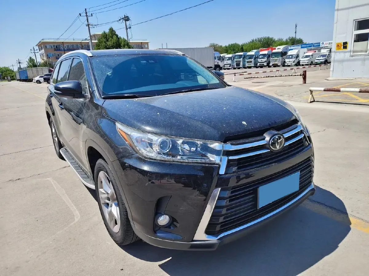 2021 Toyota Highlander 2.0T 220HP L4 6AT,autocango,china used car exporter,china ev exporter,chinese used car exporter,chinese used ev exporter