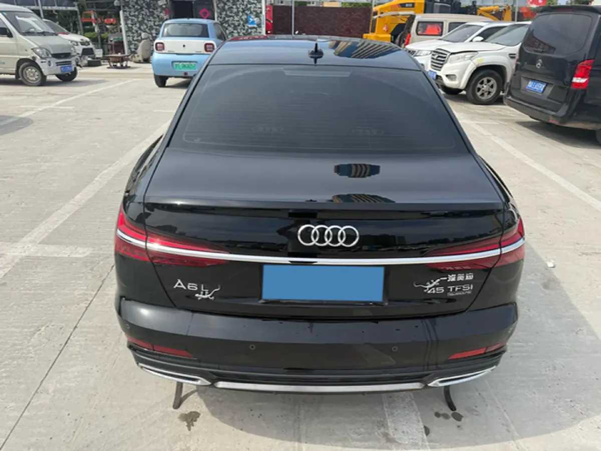 2022 Audi A6L 2.0T 224HP L4 7DCT,autocango,china used car exporter,china ev exporter,chinese used car exporter,chinese used ev exporter