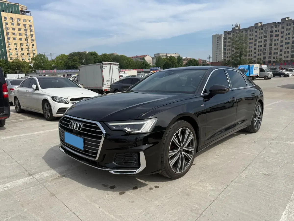 2022 Audi A6L 2.0T 224HP L4 7DCT,autocango,china used car exporter,china ev exporter,chinese used car exporter,chinese used ev exporter