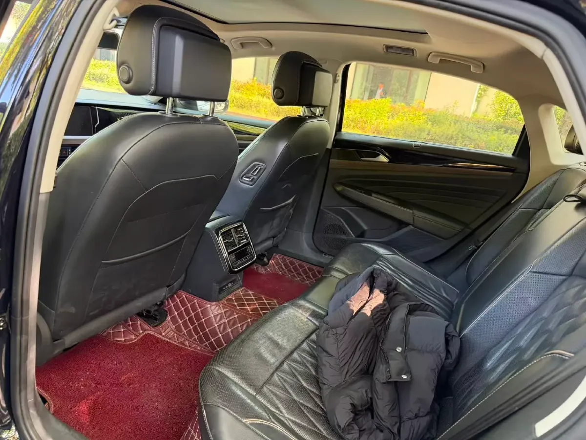 2019 Volvo V40 1.5T 152HP L4 6AT,autocango,china used car exporter,china ev exporter,chinese used car exporter,chinese used ev exporter