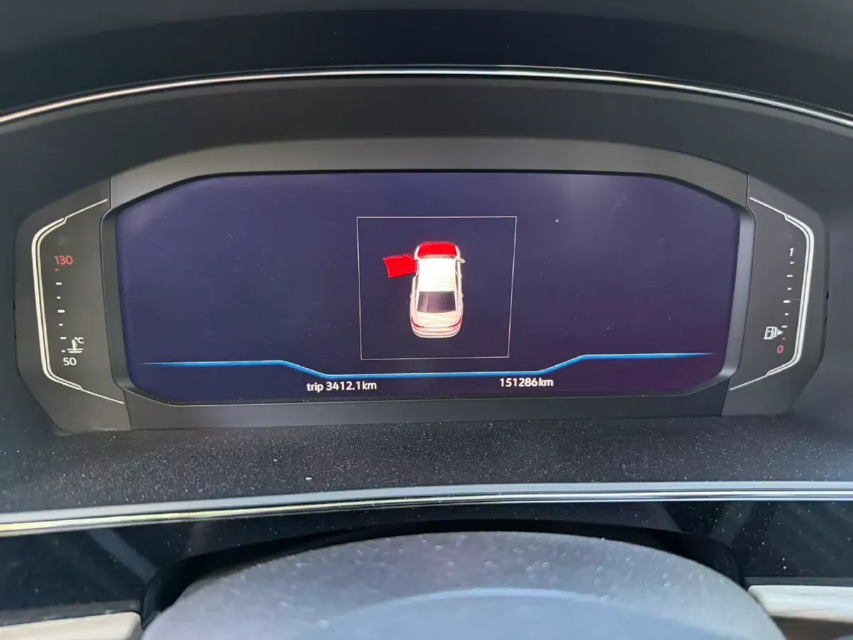 2019 Volvo V40 1.5T 152HP L4 6AT,autocango,china used car exporter,china ev exporter,chinese used car exporter,chinese used ev exporter