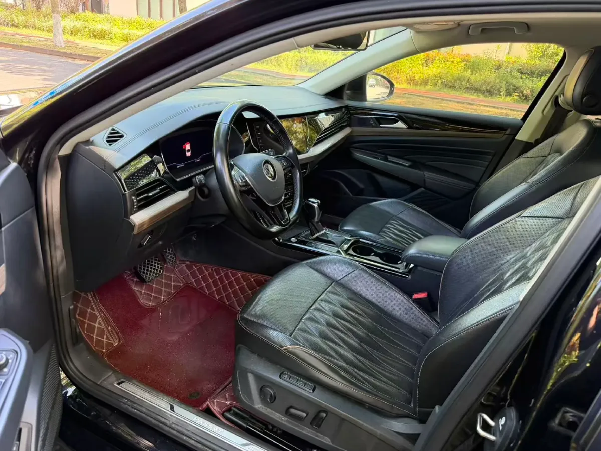 2019 Volvo V40 1.5T 152HP L4 6AT,autocango,china used car exporter,china ev exporter,chinese used car exporter,chinese used ev exporter