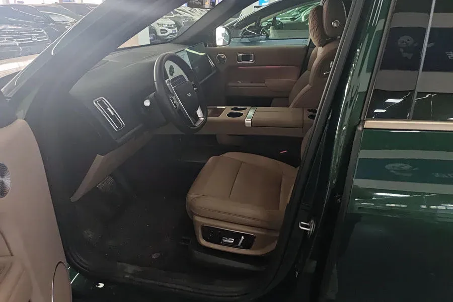 2025 Li L9 Range Extended 154HP REEV,autocango,china used car exporter,china ev exporter,chinese used car exporter,chinese used ev exporter